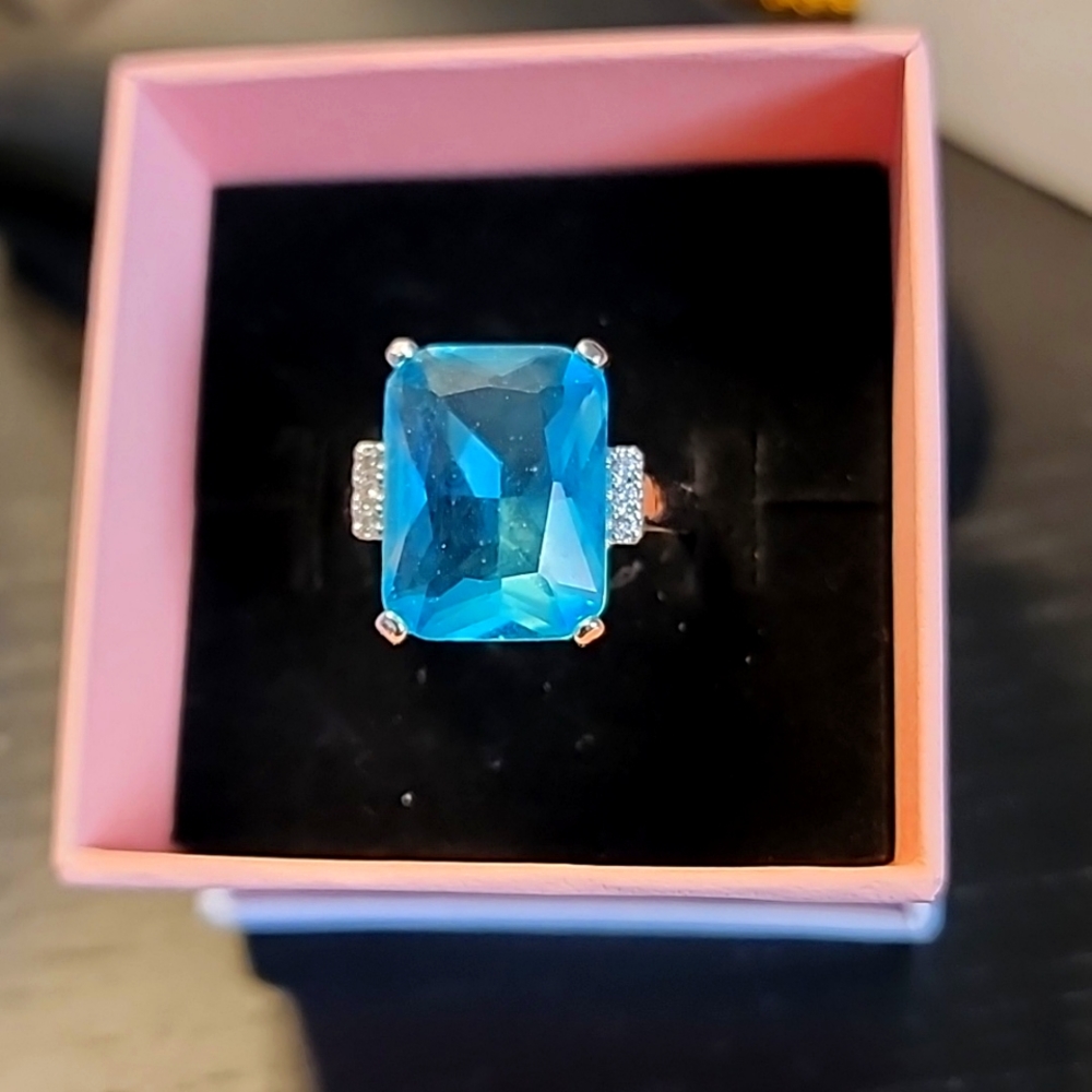 New Stunning Fashion  Ring Women's Square Cut  Sky Blue Topaz Gemstoin  size 8
